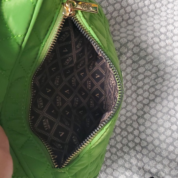Vera New York Green Quilted Crossbody Bag - Picture 4 of 12